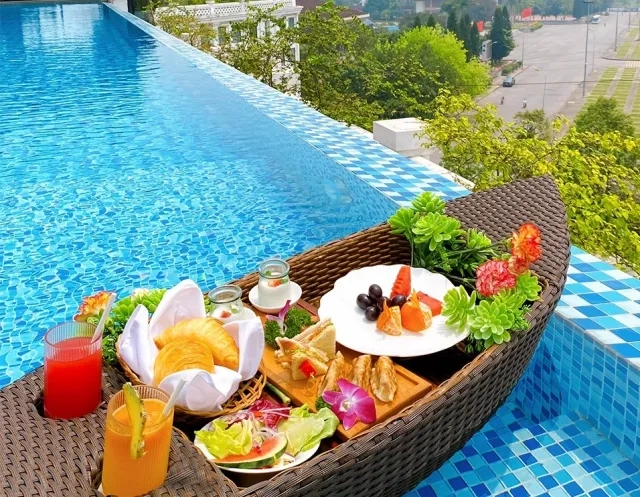 mandala-the-love-boat
